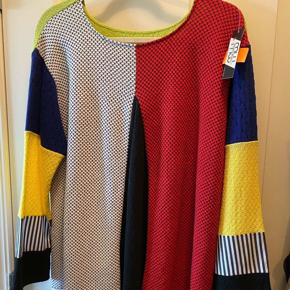 Never worn light sweater, multi-colored, fun
